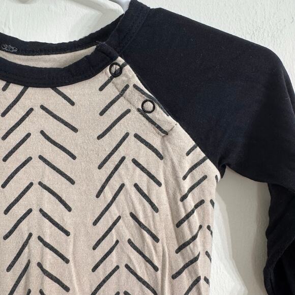 Kyte Baby Khaki Herringbone Print Longall Romper Size 12-18 Months - Picture 2 of 5